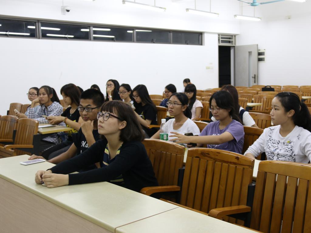 参加培训会的同学们