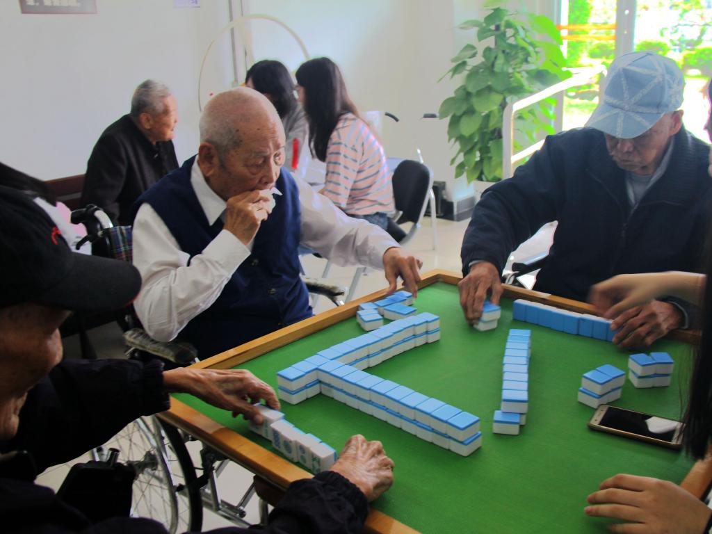 老人们的娱乐活动